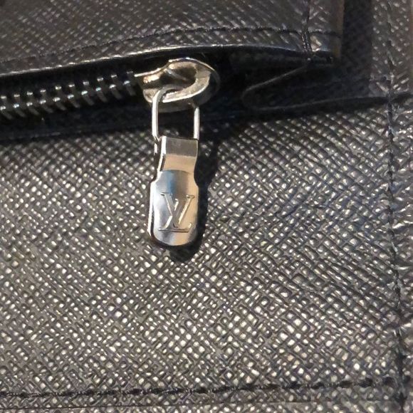 LOUIS VUITTON Black Epi Leather Porte Feiulle Brazza Long Bifold Wallet CA1148 - Picture 9 of 17